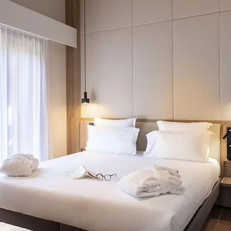 Novotel Mont-blanc Hotel 4*