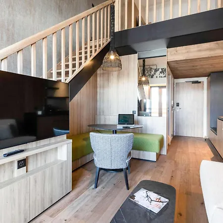 Hotel Novotel Mont-blanc 4*