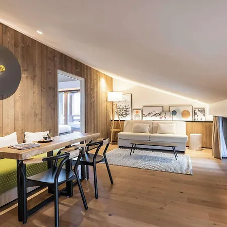 Hotel Novotel Mont-blanc 4*