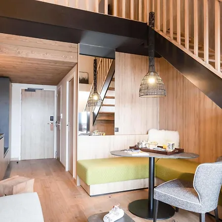 Novotel Mont-blanc Hotel 4*