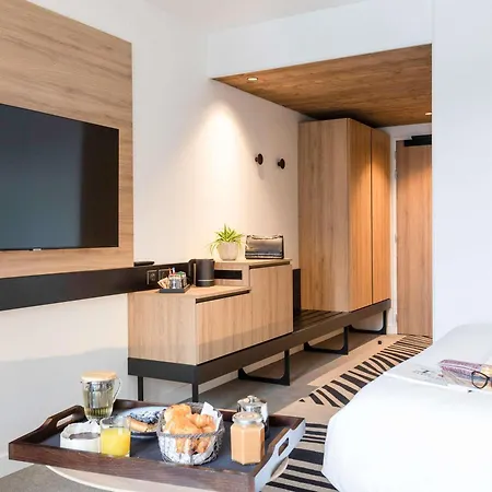 Hotel Novotel Mont-blanc 4*