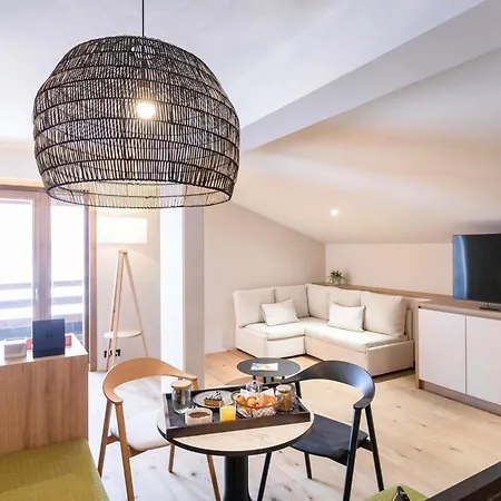 Novotel Mont-blanc Hotel 4*
